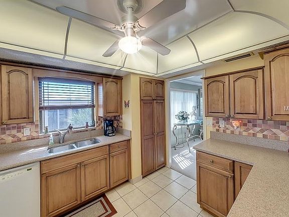 4th image of 1400 Barcarrota Blvd #401
