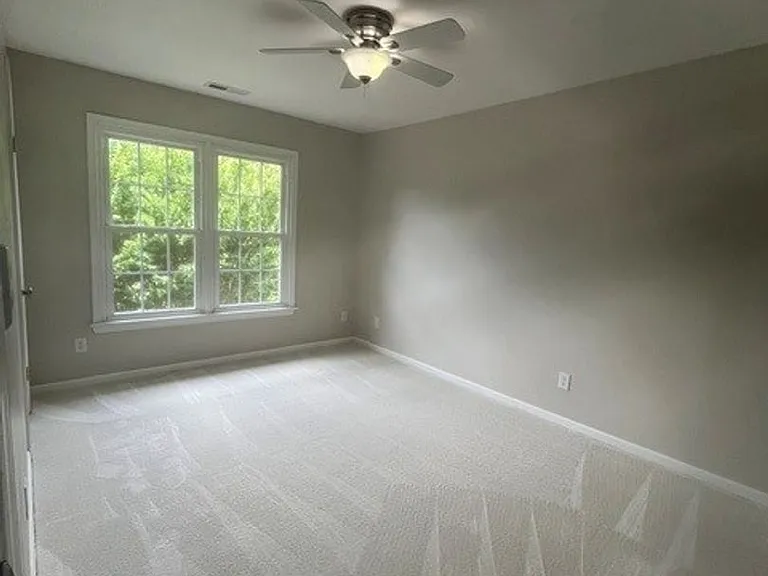 1002 Colonial Meadows Way — Photo 16