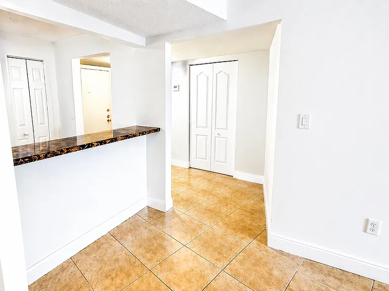 4255 N University Dr #308 — Photo 7