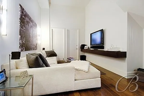 Rented by Bellmarc Realty | media 21