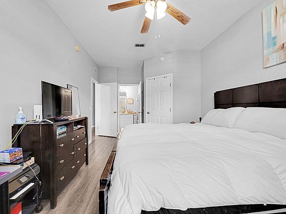 3rd image of 7801 Point Meadows Dr Unit 4101