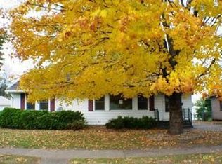 1046 15th Ave S, Clinton, IA 52732
