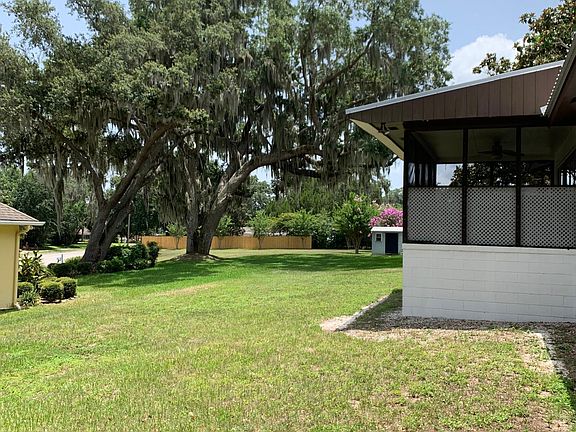 5th image of 1713 Rosewood Dr
