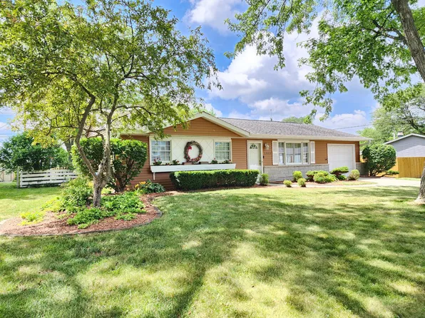 2933 W 79th Pl, Merrillville, IN 46410