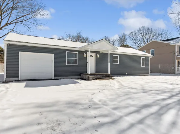 649 Bourdois Avenue, Bellport, NY 11713