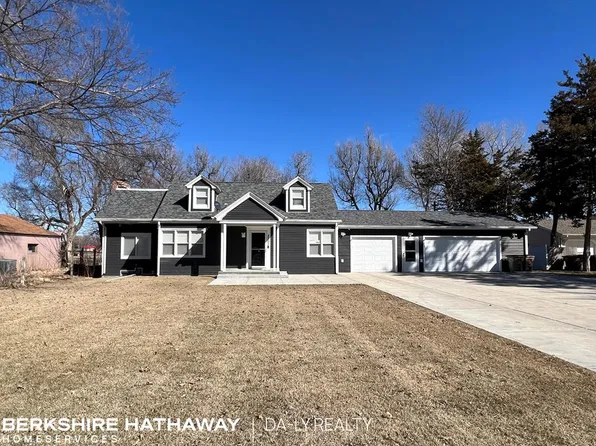 2203 Pioneer Blvd, Grand Island, NE 68801