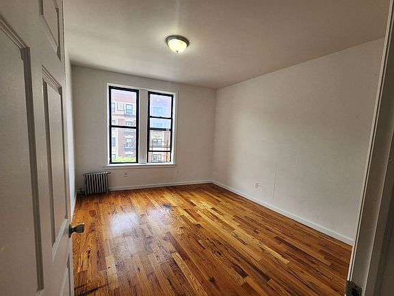 4th image of 660 W 180th St APT 5C