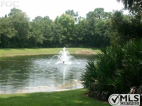 2nd image of 321 Robin Hood Cir Unit 103