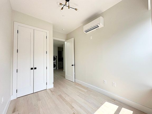5th image of 357 Flatbush Ave #204