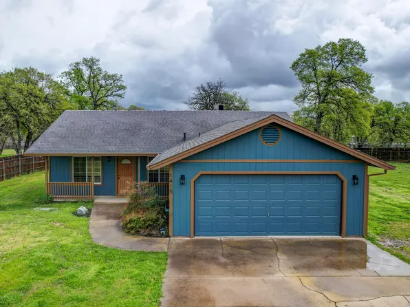 1415 Vigil Ct, Redding, CA 96003