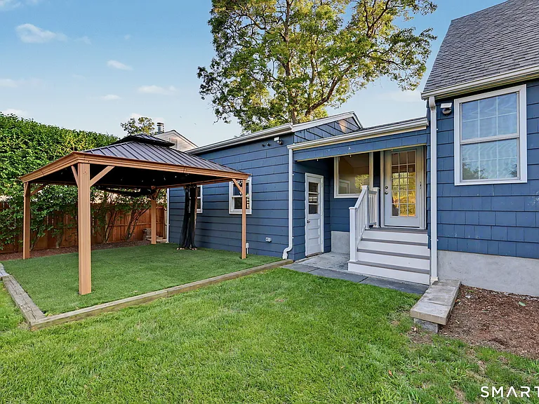 142 N Taylor Ave — Photo 36