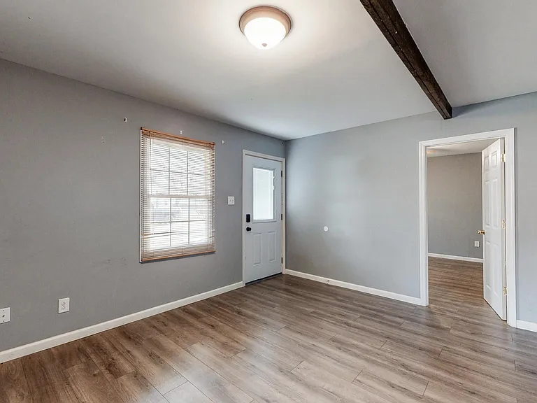105 Woods Ave — Photo 13