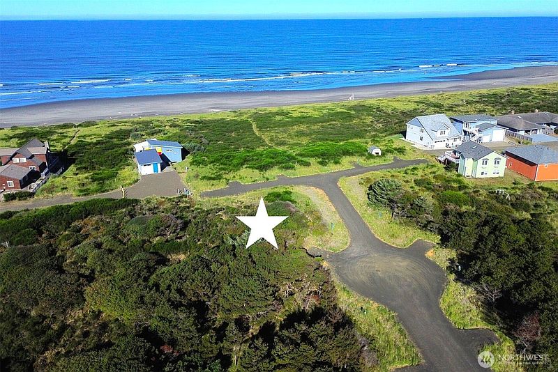 2nd image of 7 Sunset Beach Lane