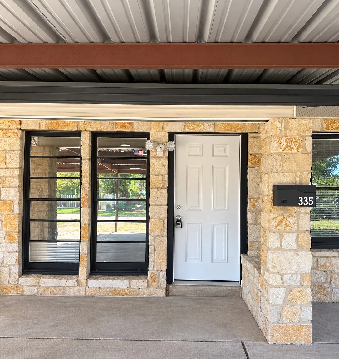 3 bed, 910 sqft, $1,550 — Photo 4