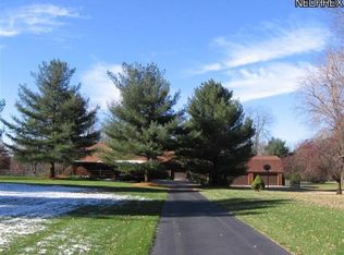 8190 S Cleveland Massillon Rd, Clinton, OH 44216