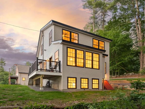 7 Beach Road, Hampstead, NH 03841