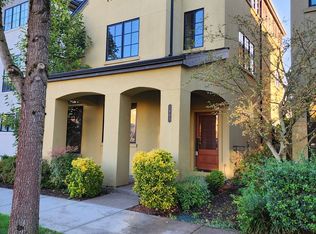 2863 Lord Byron Pl, Eugene, OR 97408