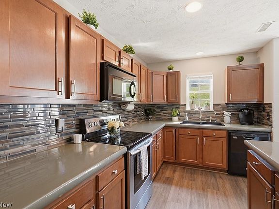 5th image of 307 Teal Cir