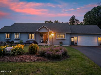 33 Maid Marion Way, Queensbury, NY, 12804