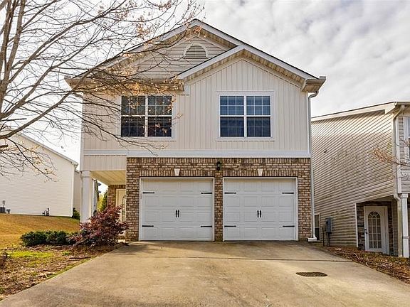 2nd image of 338 Hidden Creek Ln