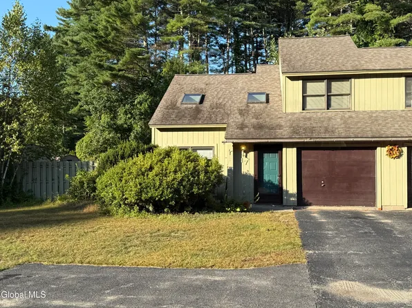 17 Queen Ann Court, Queensbury, NY 12804