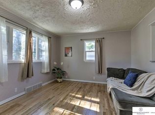 4462 S 61st St, Omaha, NE 68117