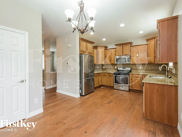 12742 E 105th Ave — Photo 6