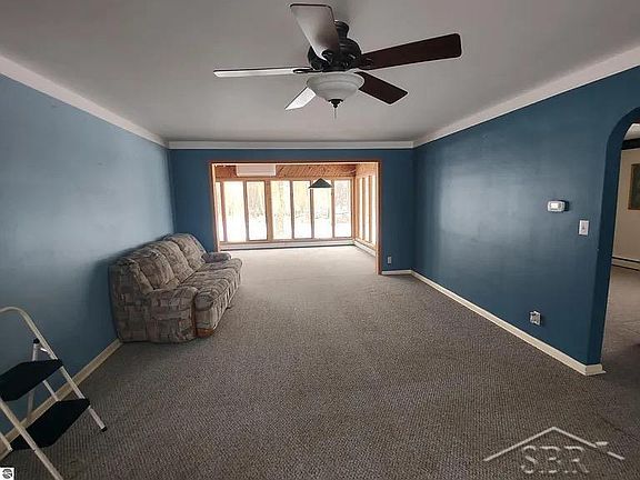 3rd image of 435 N Main St