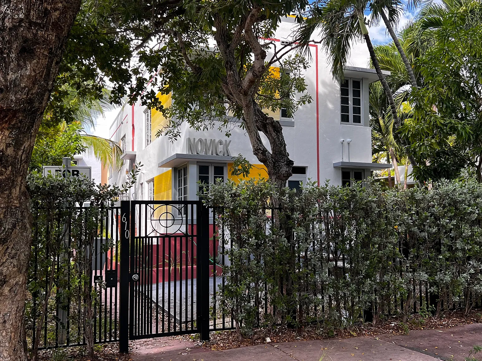 1 bed, 800 sqft, $1,975 — Photo 3