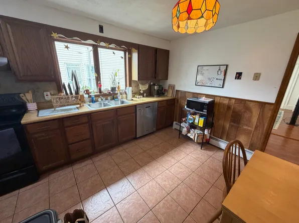 102 W Adams St #2, Somerville, MA 02144