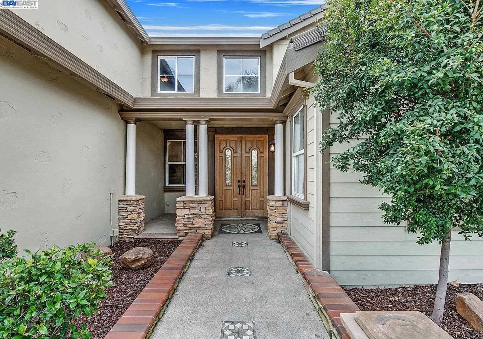 Spacious 5BR House in Antioch — Photo 2