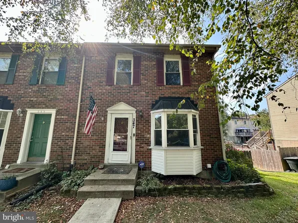 347 Cool Breeze Ct, Pasadena, MD 21122