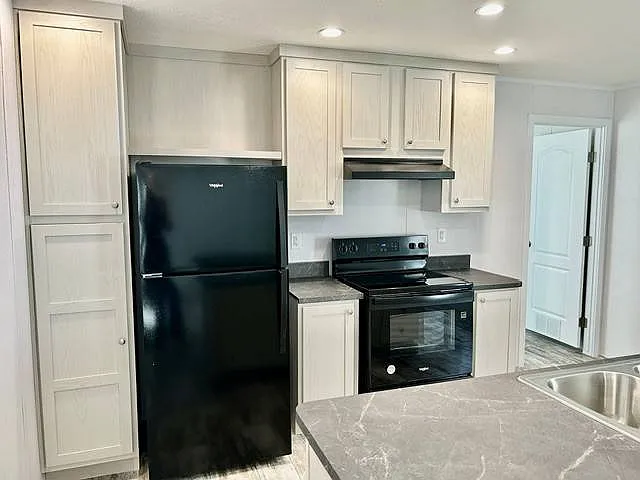 2113 N Hickory Cir W #2113 — Photo 6