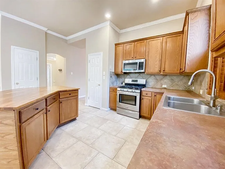 1904 Maize Bend Dr — Photo 10
