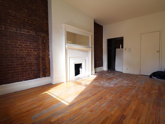 2nd image of 124 W 81st St APT 4B