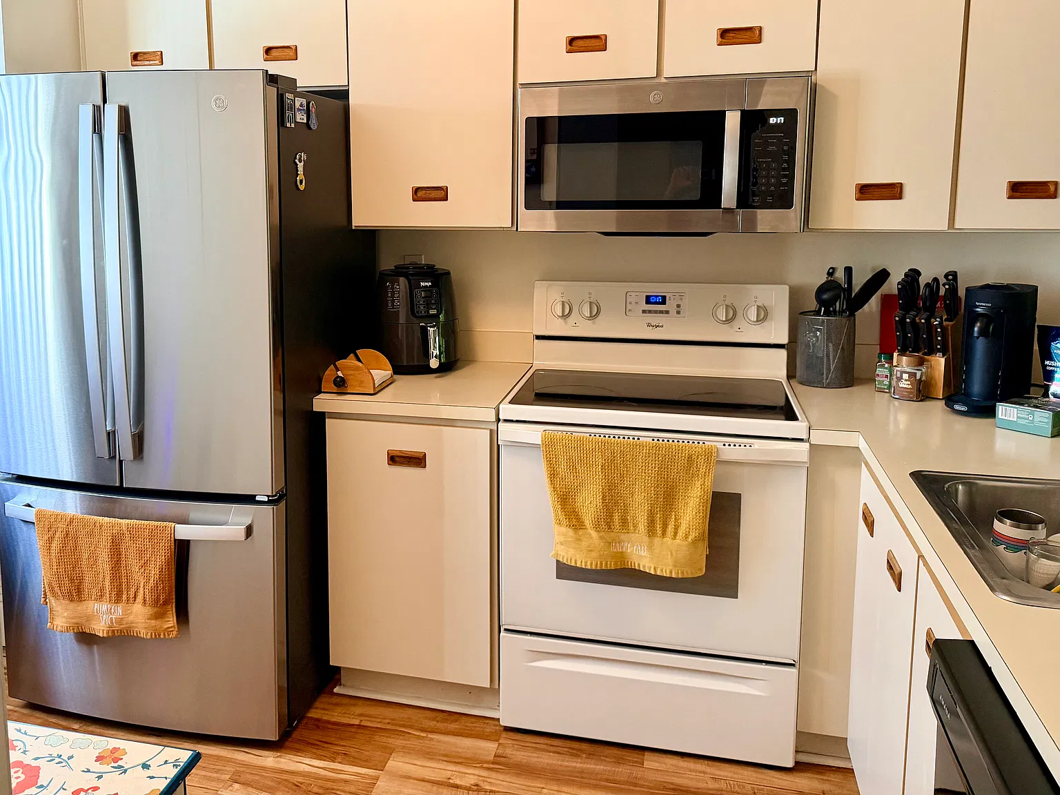 2 bed, 912 sqft, $2,250 — Photo 3