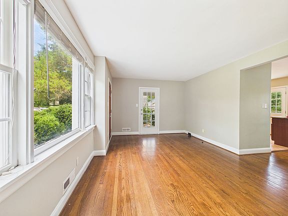 3rd image of 8410 Weldon Dr