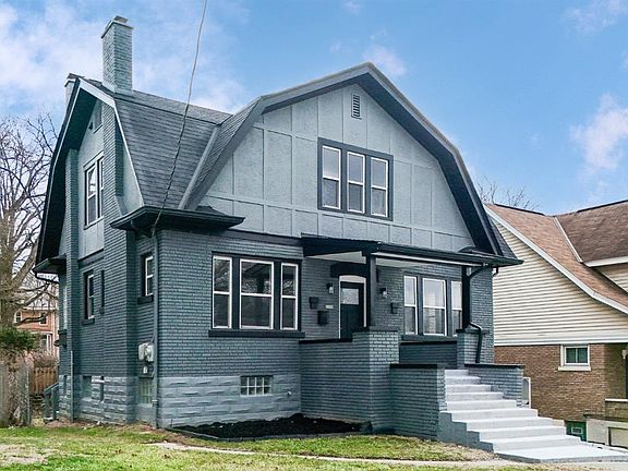 3rd image of 1132 Carmania Ave