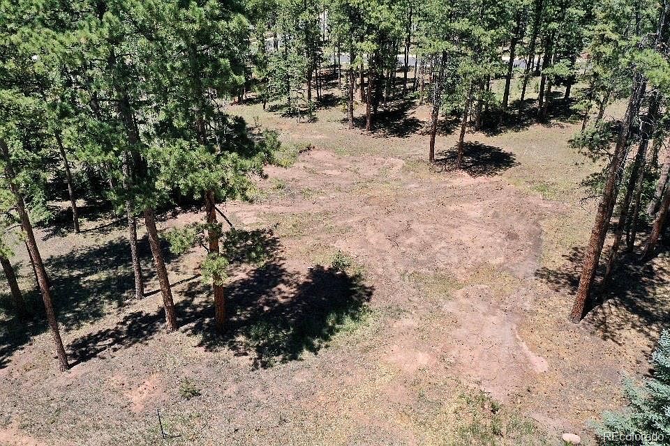 2nd image of 610 Meadowlark Ln