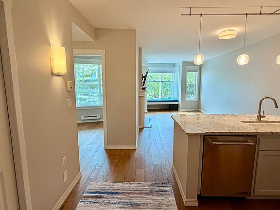 4th image of 2901 NE Blakeley St APT 304