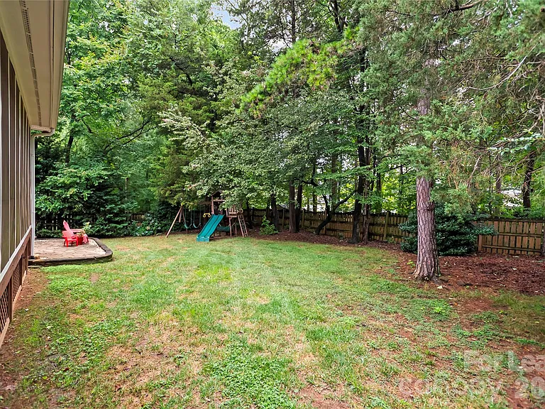 8804 Brentfield Rd — Photo 40