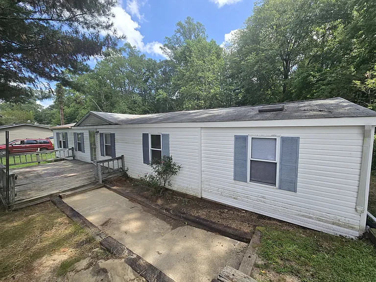 3041 Travellers Rd — Photo 1
