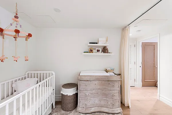 Sold by Douglas Elliman | media 14