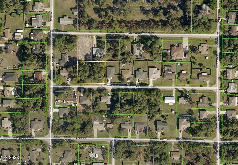 2nd image of 261 Hinchman St SE
