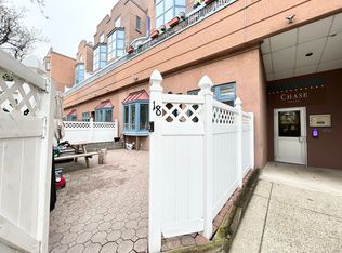 18 Independence Way, Edgewater, NJ 07020