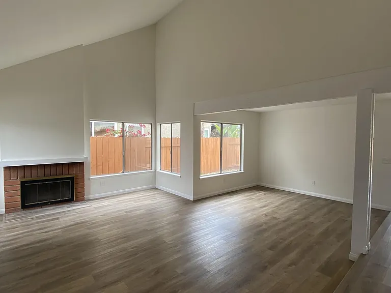 8703 Octans St — Photo 2