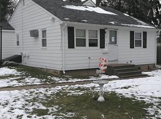 18 Ernest St, Coventry, RI 02816