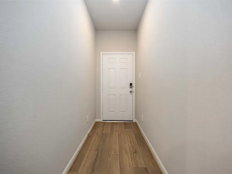 7047 Silverleaf Oak St — Photo 4