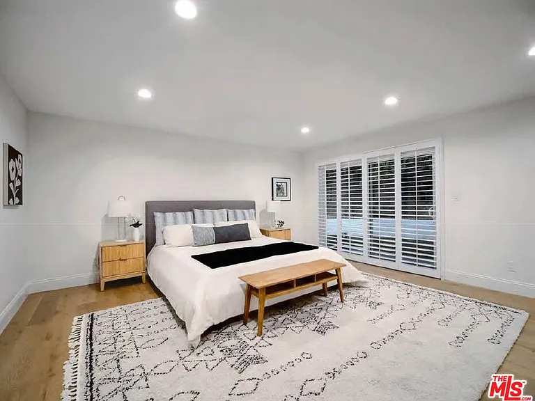 4732 Del Moreno Dr — Photo 21