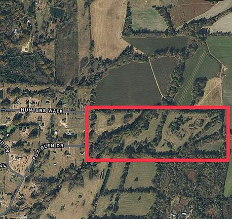 3rd image of Fox Glen Dr